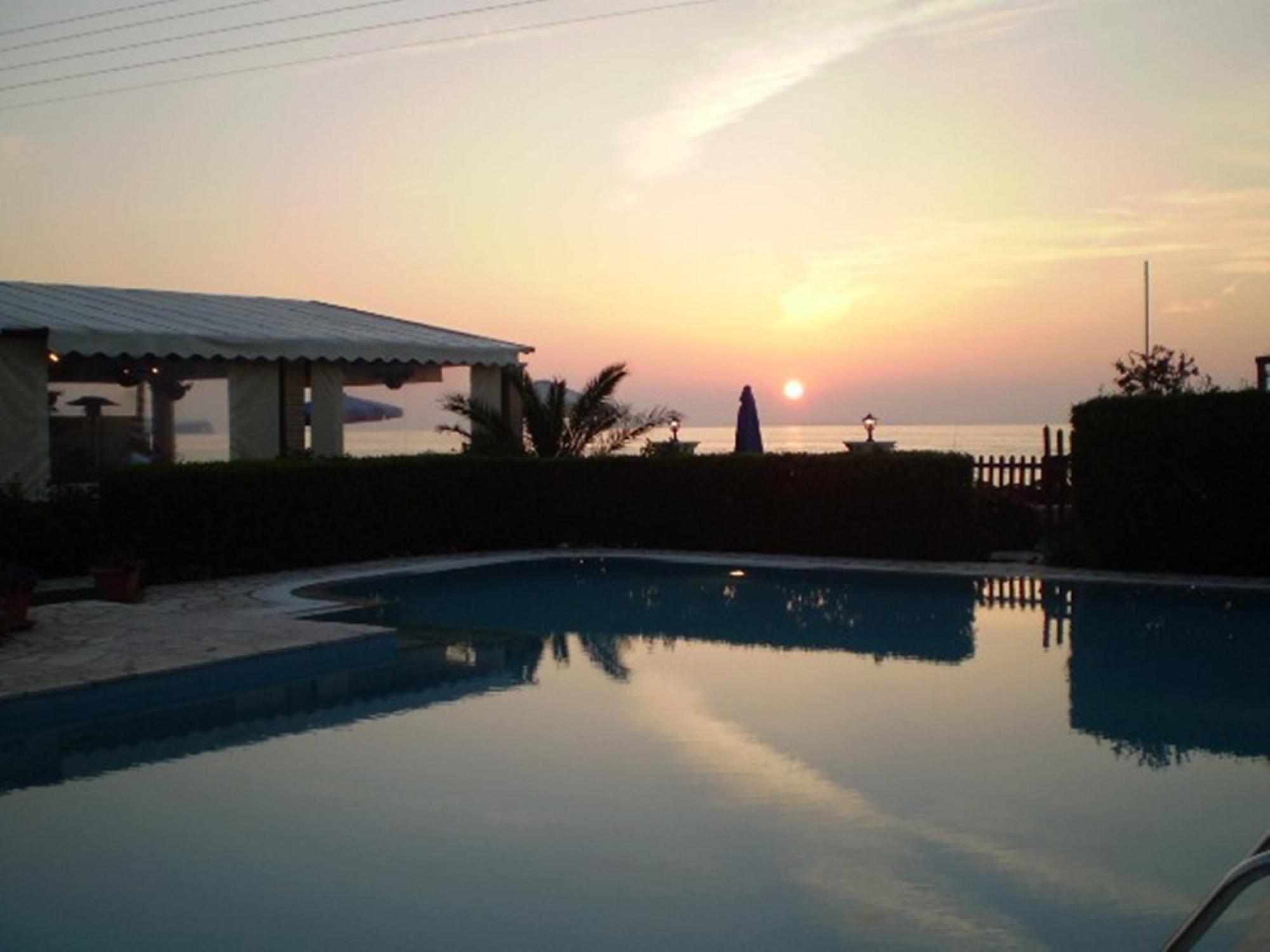 Filorian Hotel Apartments Acharavi  Exteriér fotografie