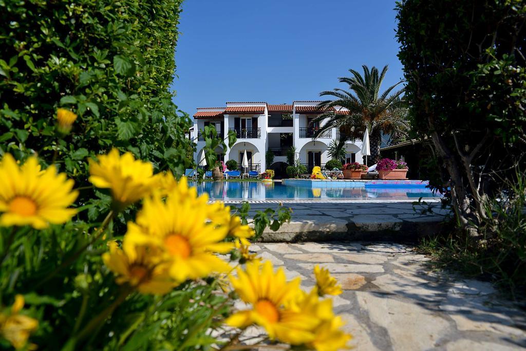 Filorian Hotel Apartments Acharavi  Exteriér fotografie